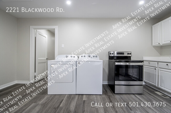 Building Photo - 2221 Blackwood Rd