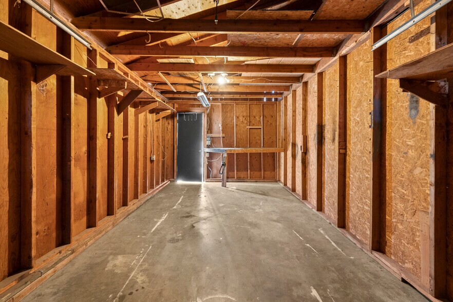Building Photo - 3213 S Gillis Ct