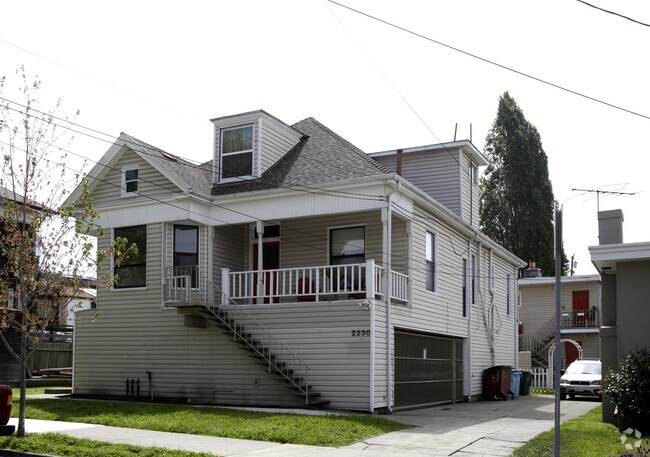 Primary Photo - 2230 Prince St