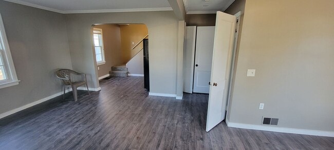 Building Photo - Available August 1st - 3 Bed Home in Cloqu...