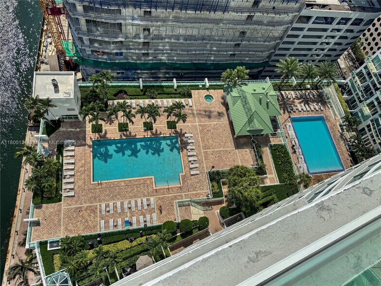 Building Photo - 31 SE 5th St