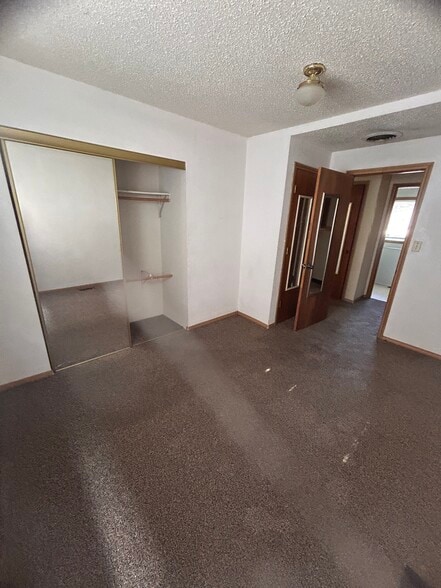 Building Photo - 808 Avocado St