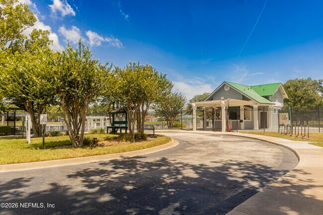 Building Photo - 1714 Ashmore Green Dr