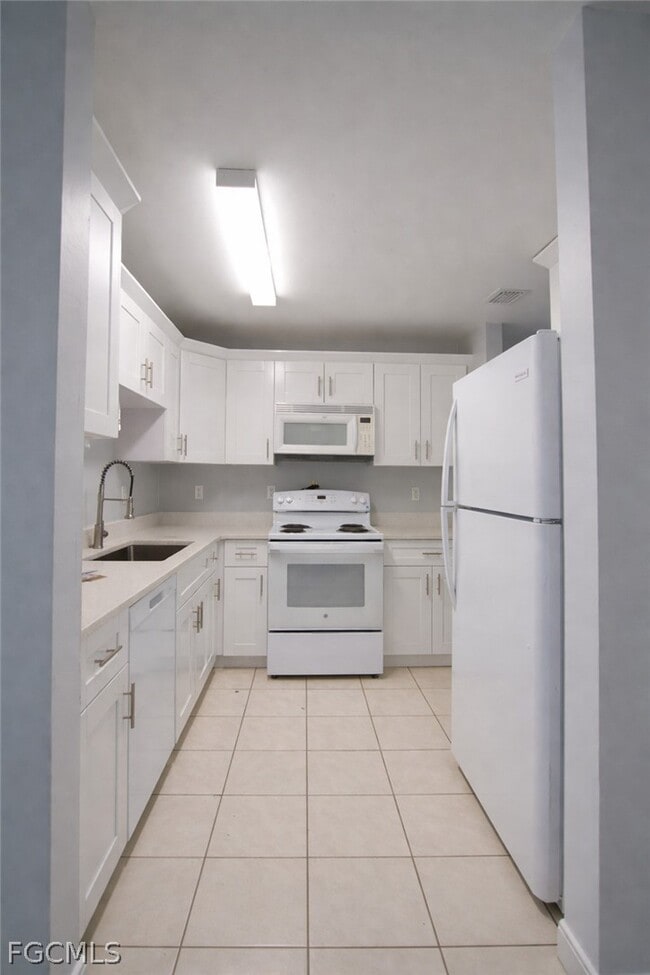 Building Photo - 2903 Hightower Ave S