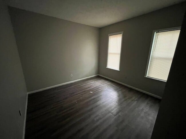 Building Photo - Spacious & Elegant 4-Bedroom Home with Exclusive Rent Discounts!