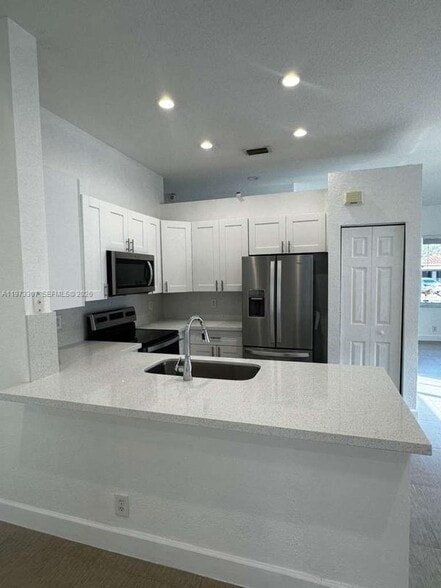 Building Photo - 1761 Aspen Ln