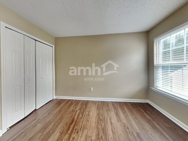 Building Photo - 182 Bonnie Woods Dr