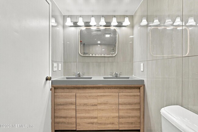 Building Photo - 7703 Las Palmas Way