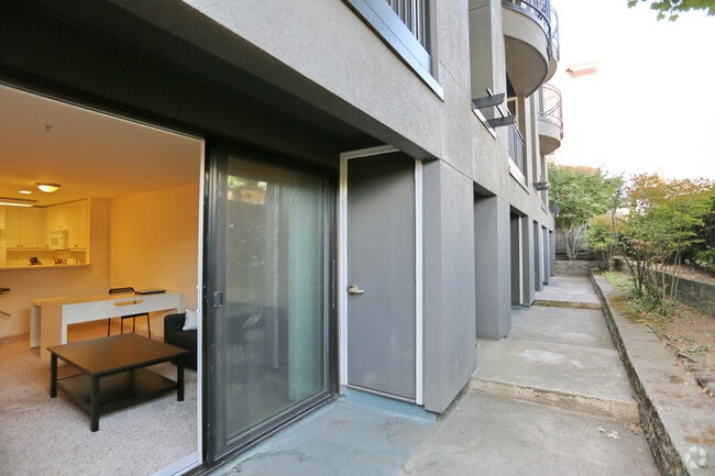 Interior Photo - Yugo Seattle Rivendell