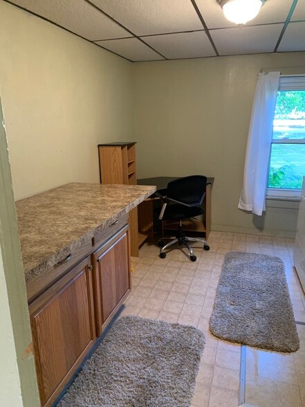 Office area - 934 Vine St