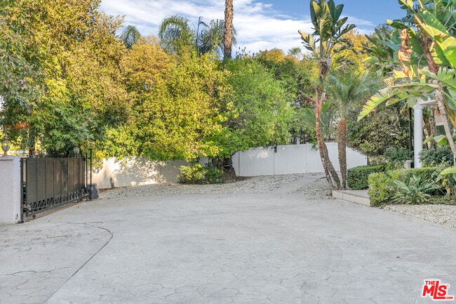 Building Photo - 19016 Wells Dr