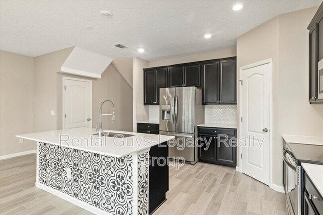 Building Photo - 12667 Josslyn Ln