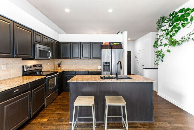 Building Photo - 2225 Timber Creek Dr