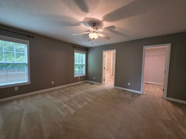 Building Photo - 205 Woodberry Pl