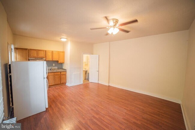 Building Photo - 527 Fairmount Ave