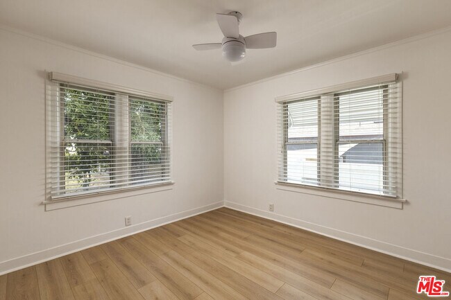 Building Photo - 5126 Windermere Ave