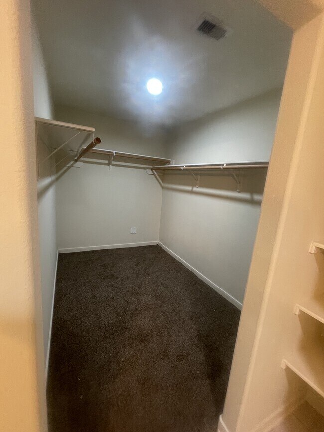 Building Photo - 4307 Sunflower Creek Ln