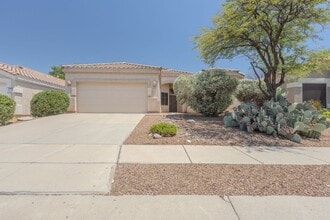 Building Photo - 3 Bedrooms 2 Bathrooms