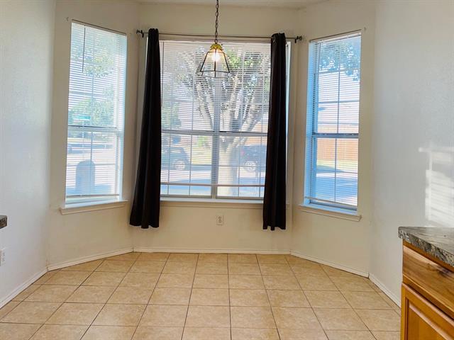 Building Photo - 4337 Park Creek Cir N