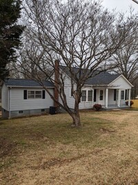 Building Photo - 3BD/2BA Home in Hickory