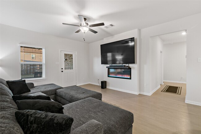 Building Photo - 10918 Amador Peak Dr