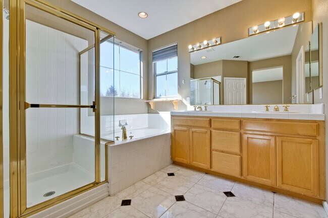 Building Photo - 443 Farrel Ct