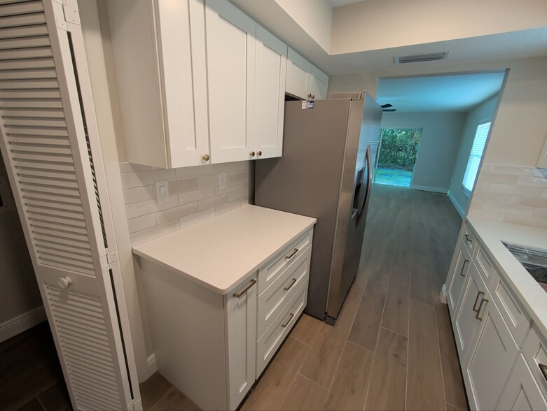 Building Photo - 7 Chinaberry Cir