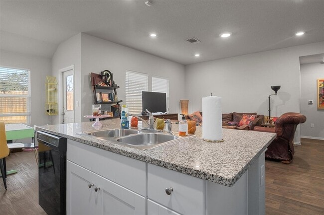 Building Photo - 12701 Brahmin Dr