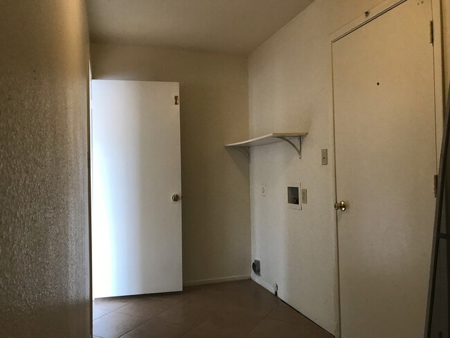 Building Photo - Mesa 3 Bed/ 2 Bath Single Story