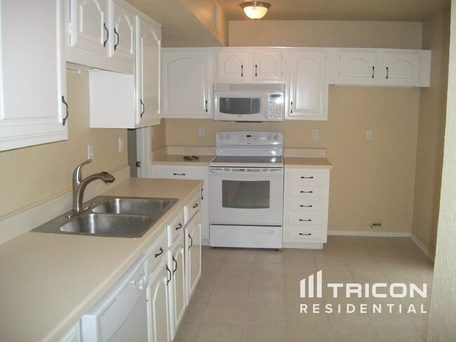 Building Photo - 3316 Forest Creek Dr