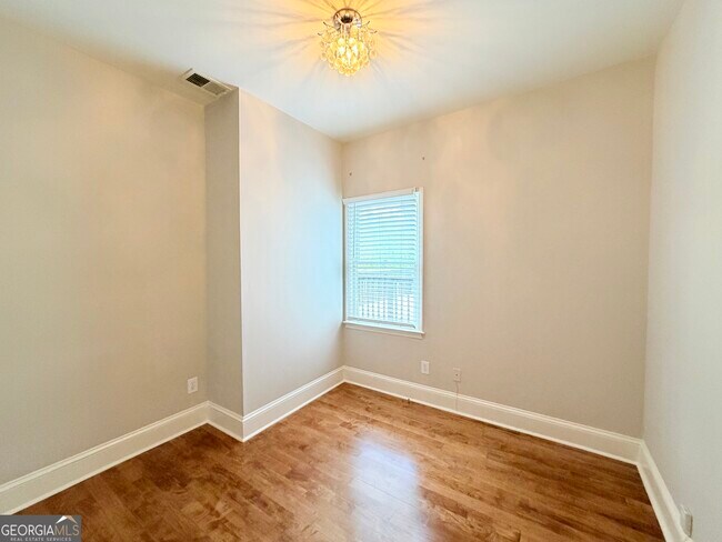 Building Photo - 356 Georgia Ave SE