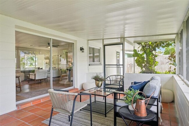 Building Photo - 311 Shore Dr E