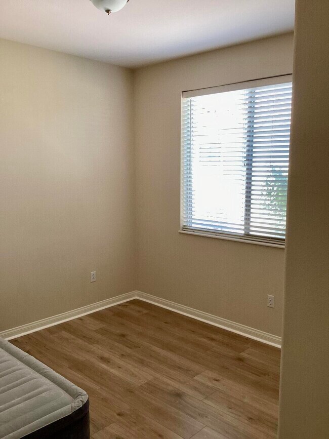 Building Photo - 41444 Via Arleta