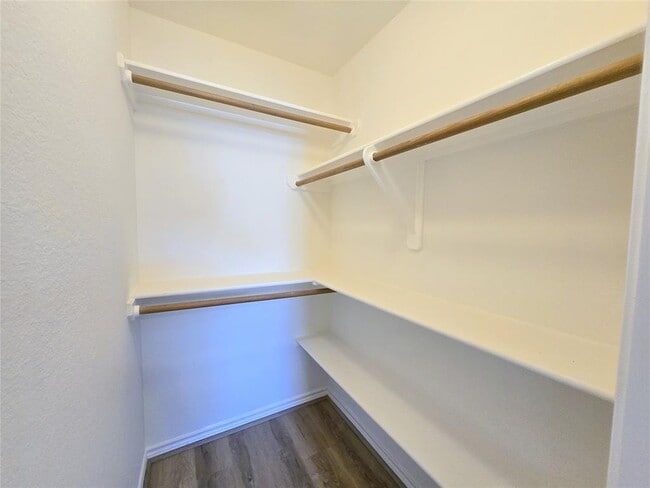 Building Photo - 6415 Taimer Ct