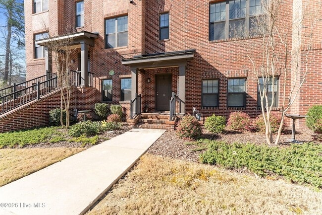 Building Photo - 12 Brownstone Ln