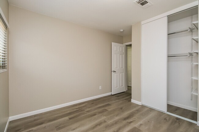 Building Photo - 11234 E Sunland Ave