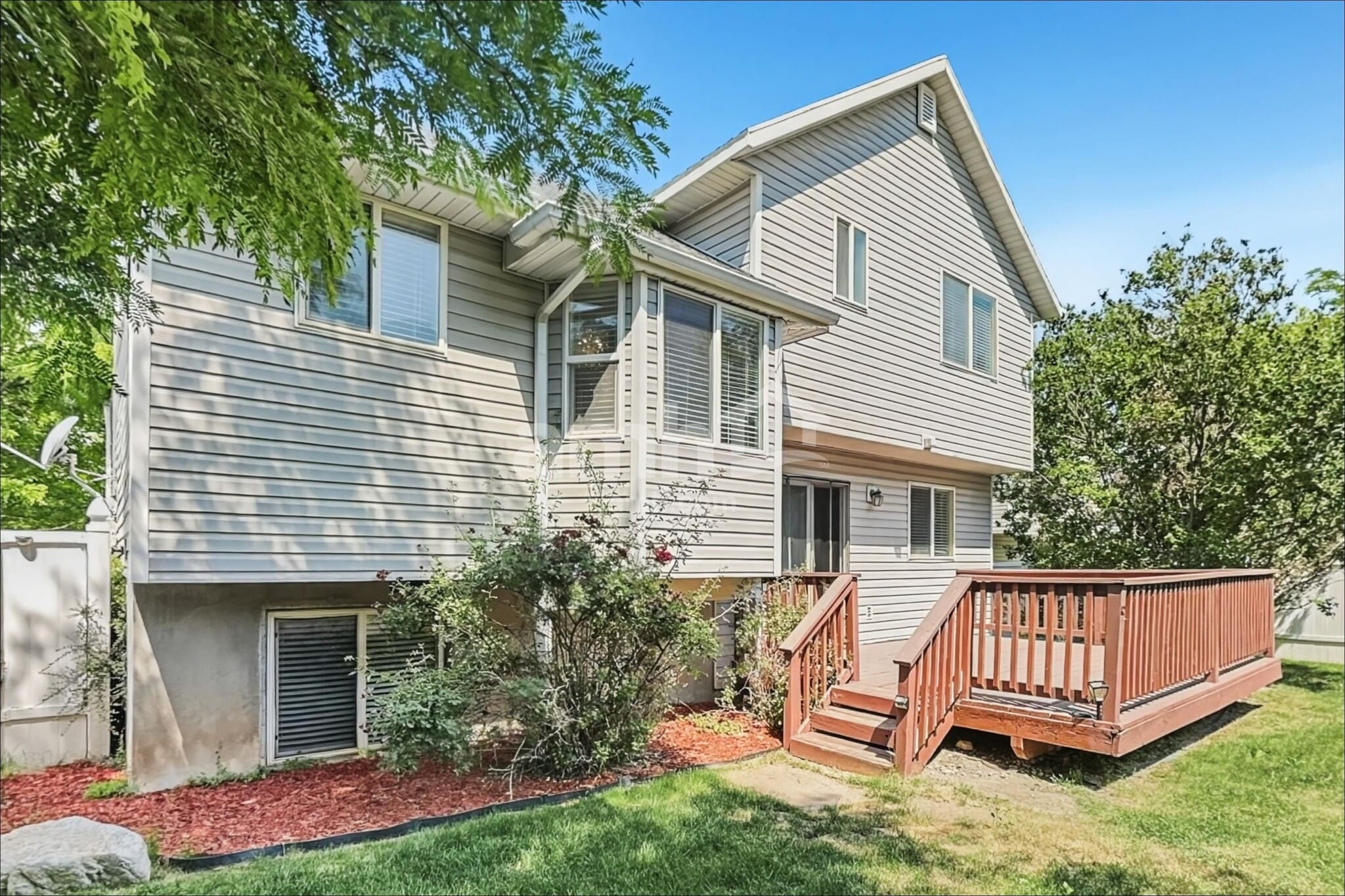 Building Photo - 1384 Fowler Ave