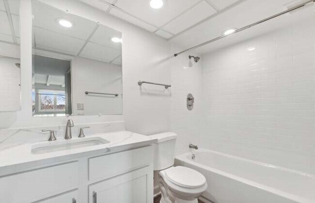 Building Photo - 13200 W Heiden Cir