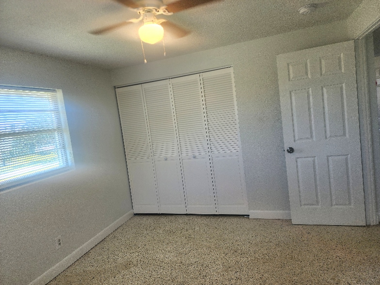 Building Photo - 1750 S Palmetto Ave