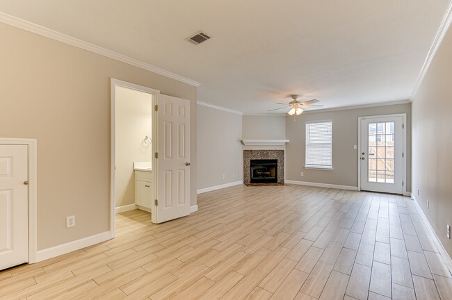 Building Photo - 4680 Brookwood Ln