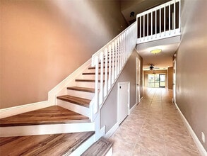 Building Photo - 2246 Discovery Cir W