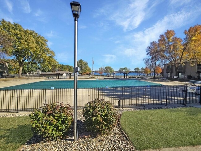 Building Photo - 3201 Emerson St