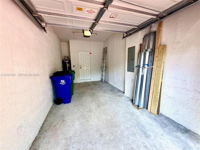 Building Photo - 14110 SW 51st Ct