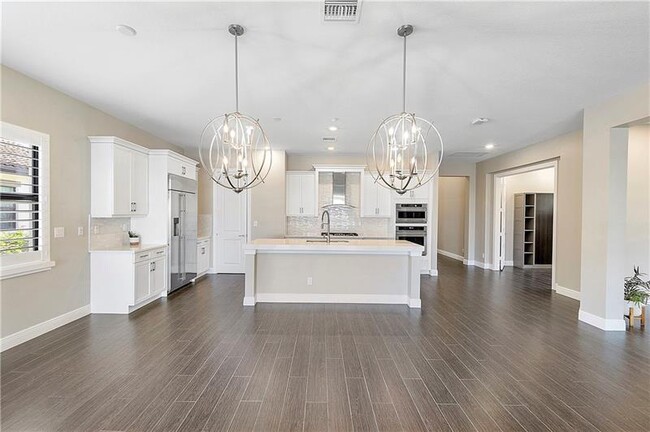 Building Photo - 11835 S Baypoint Cir