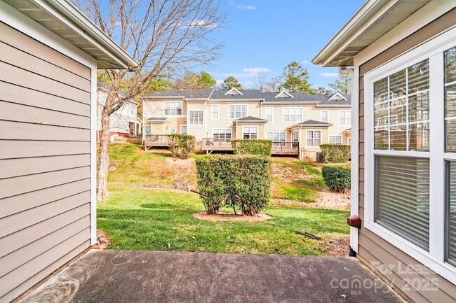 Building Photo - 14130 Castle Abbey Ln