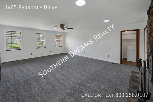 Building Photo - 1405 Parkdale Dr