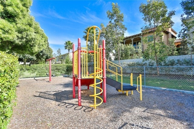 Building Photo - 8162 Eastport Dr