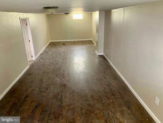 Building Photo - 3 Bedroom Rancher in Fireside