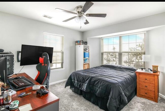 Building Photo - 263 Bent Grass Cir