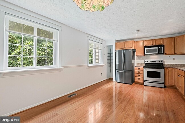 Building Photo - 1646 Barnstead Dr